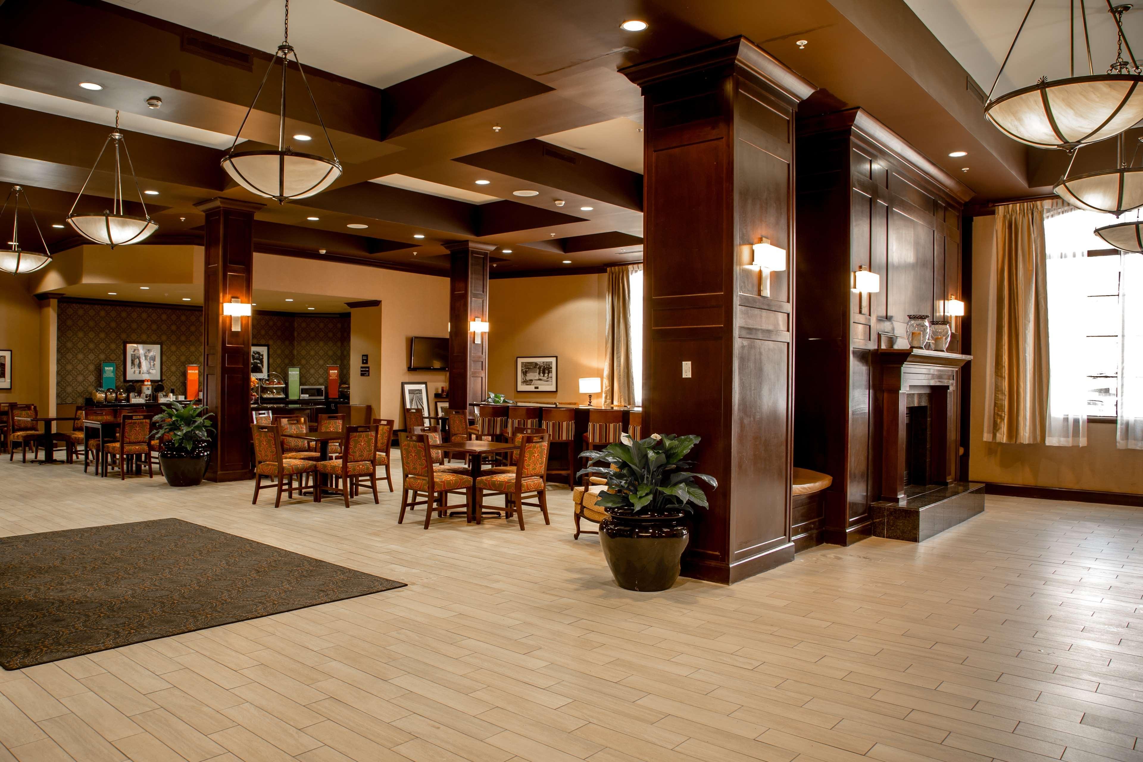 Hampton Inn & Suites Albany-Downtown Dış mekan fotoğraf