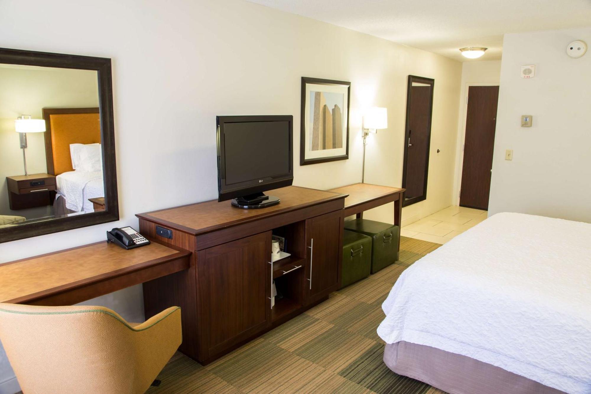 Hampton Inn & Suites Albany-Downtown Dış mekan fotoğraf